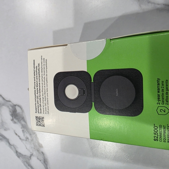 Belkin BoostCharge Pro 2-in-1 Magnetic Charging Pad - Picture 7 of 7